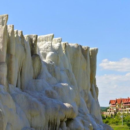 F&M Apartman Egerszalok Bagian luar foto