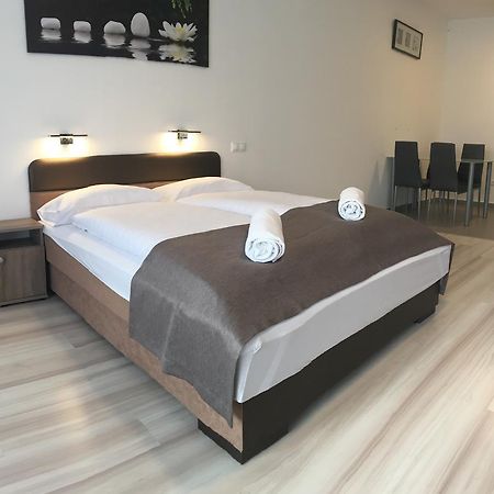 F&M Apartman Egerszalok Bagian luar foto