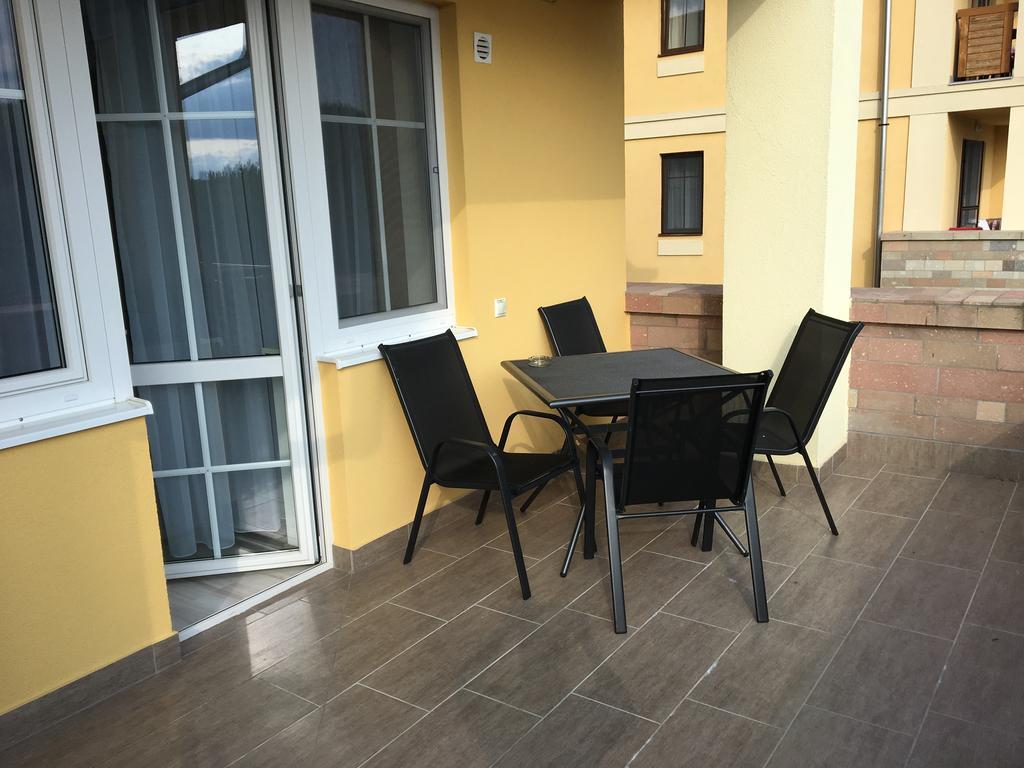 F&M Apartman Egerszalok Bagian luar foto