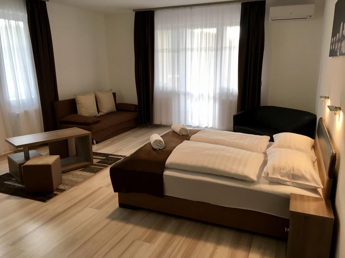 F&M Apartman Egerszalok Bagian luar foto