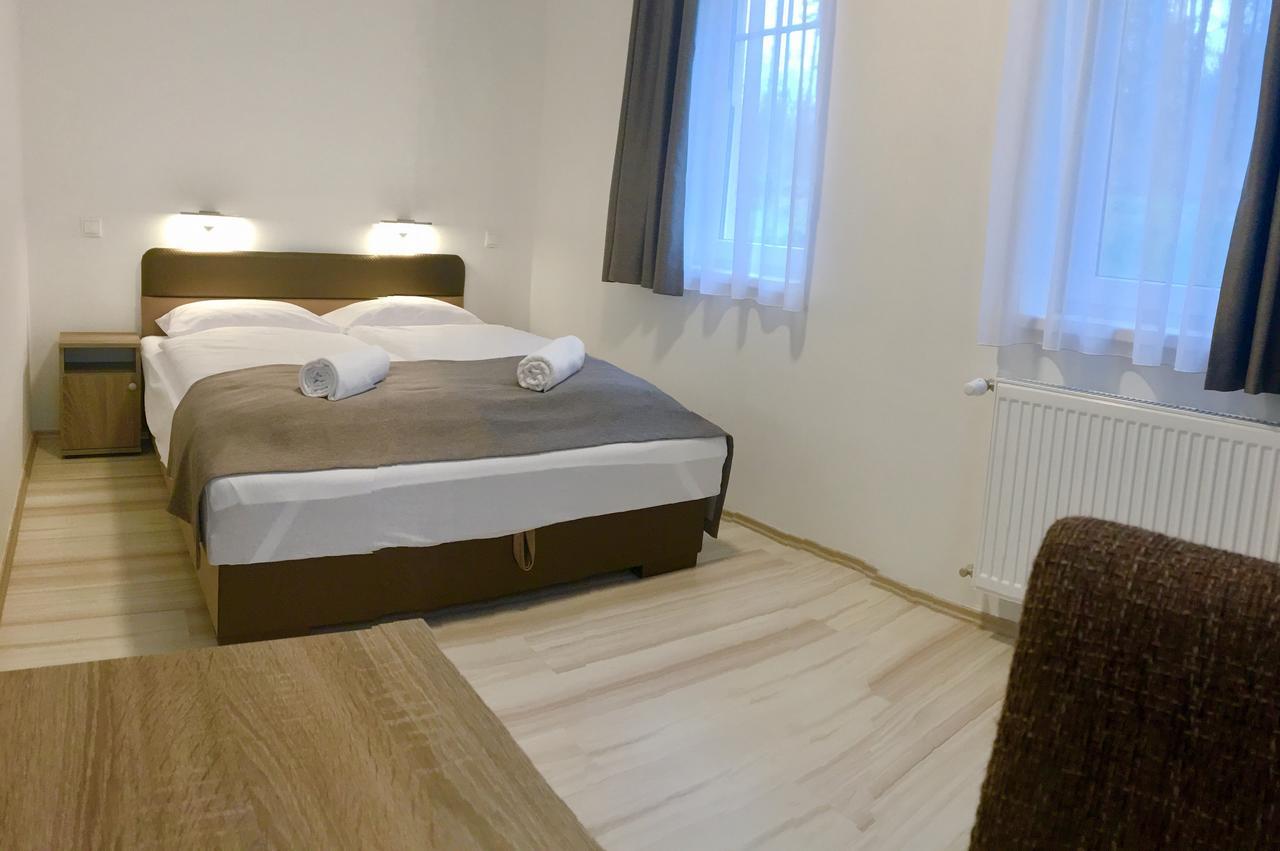F&M Apartman Egerszalok Bagian luar foto
