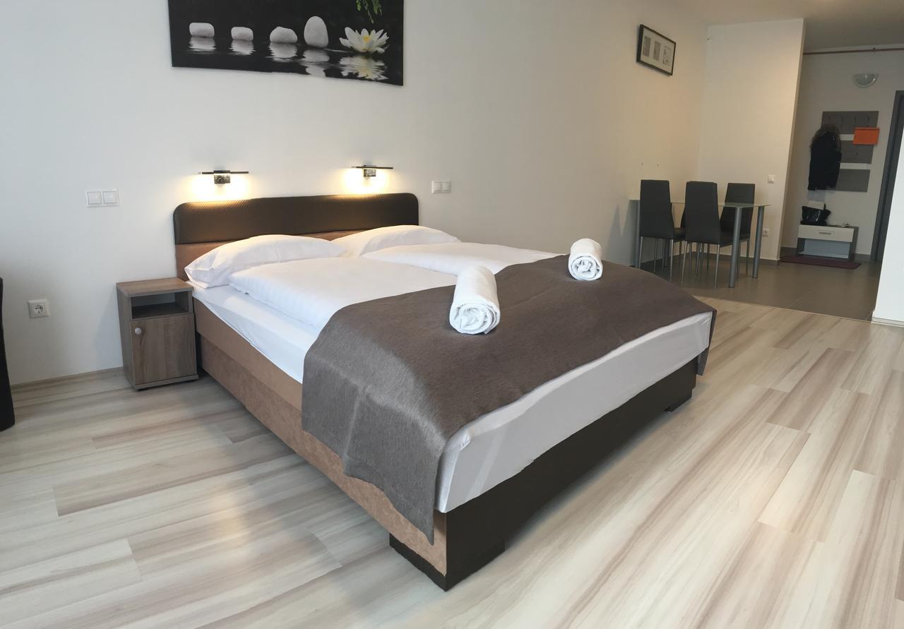 F&M Apartman Egerszalok Bagian luar foto